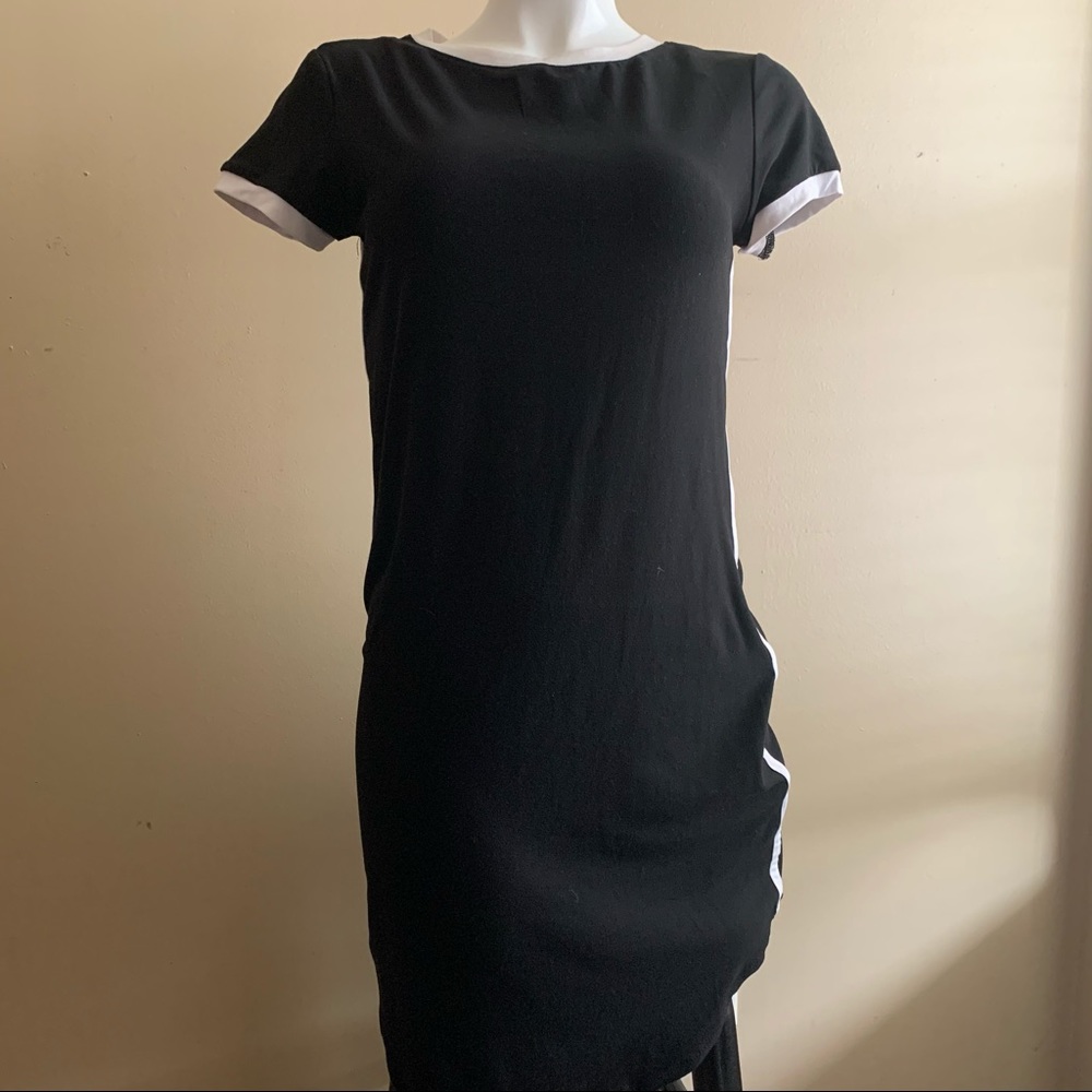 Love Ari T-Shirt Dress
